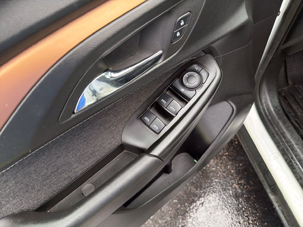 Certified 2023 Chevrolet TrailBlazer ACTIV FWD image 30