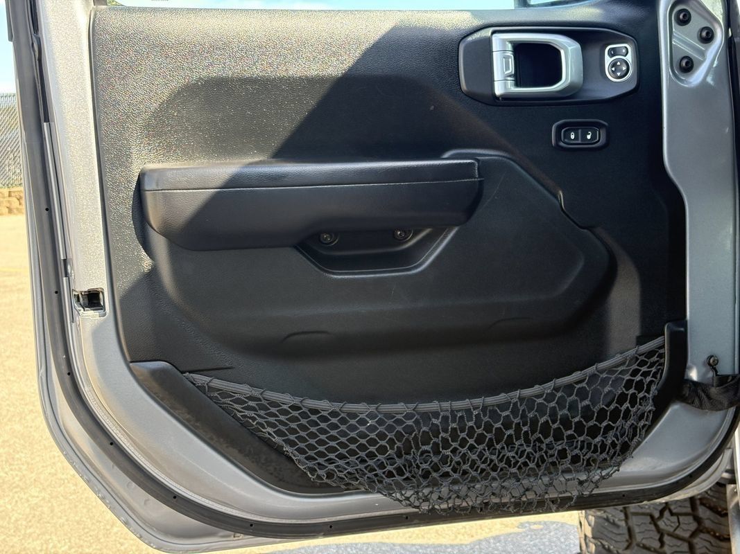 Used 2020 Jeep Gladiator Rubicon AWD/4WD image 31