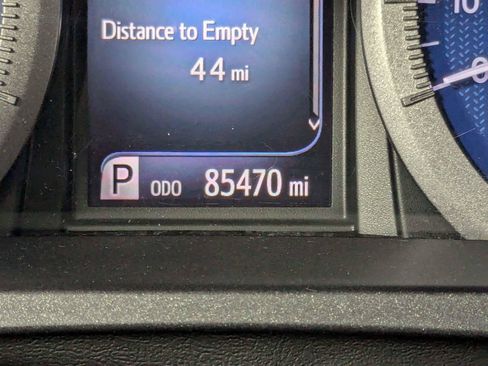 Used 2020 Toyota Sienna XLE w/ XLE Navigation Package FWD image 22