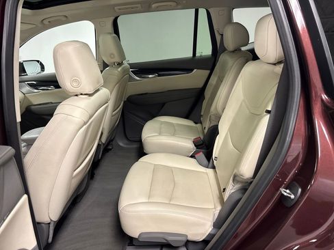 Used 2023 Cadillac XT6 Premium Luxury image 39