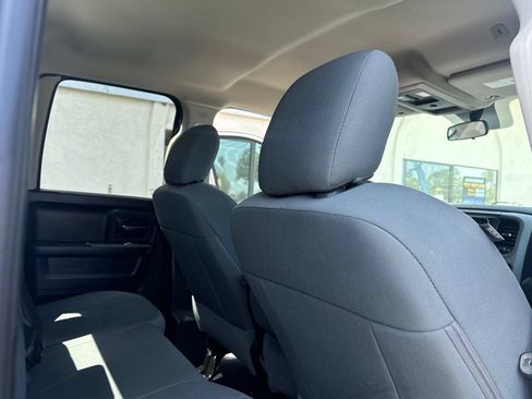 Used 2018 RAM 1500 Express RWD image 20
