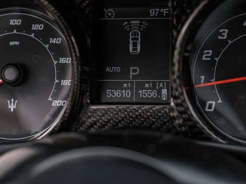 Used 2015 Maserati GranTurismo Sport RWD image 17