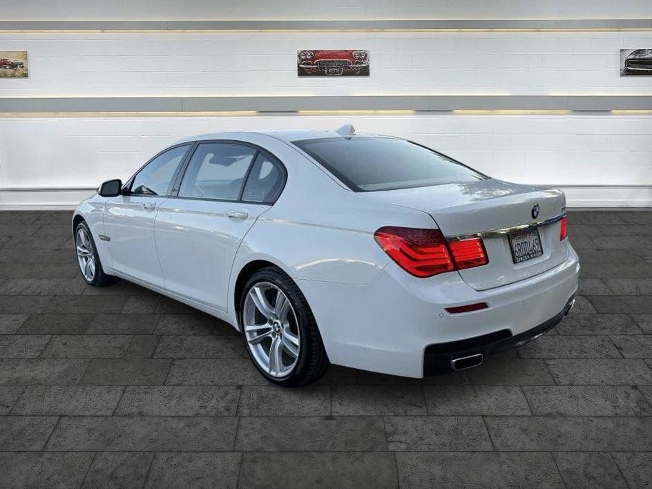 Used 2012 BMW 750Li RWD image 5
