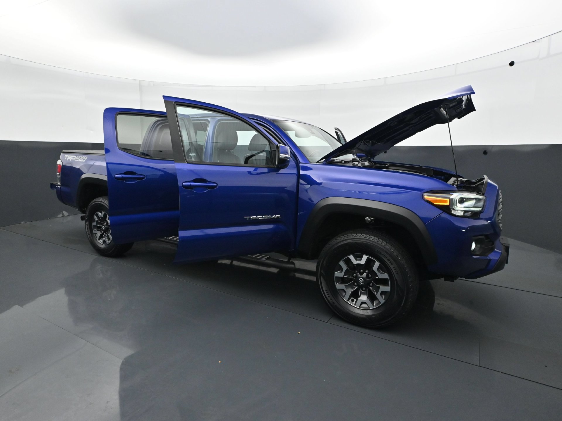 Used 2022 Toyota Tacoma TRD Off-Road w/ TRD Premium Off Road Package AWD/4WD image 37