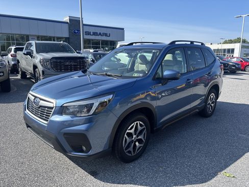 Used 2021 Subaru Forester Premium AWD/4WD image 13