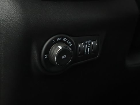 New 2026 Jeep Compass Limited image 8