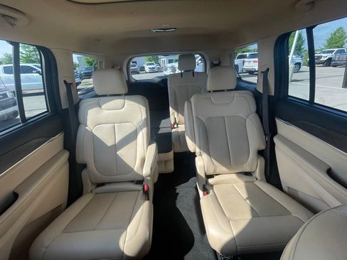 Used 2021 Jeep Grand Cherokee L Limited w/ Luxury Tech Group II AWD/4WD image 24