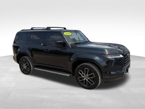 Used 2024 Lexus GX 550 w/ Accessory Package (2T) AWD/4WD image 7