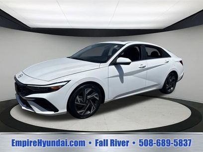 Used 2024 Hyundai Elantra SEL w/ Convenience Package