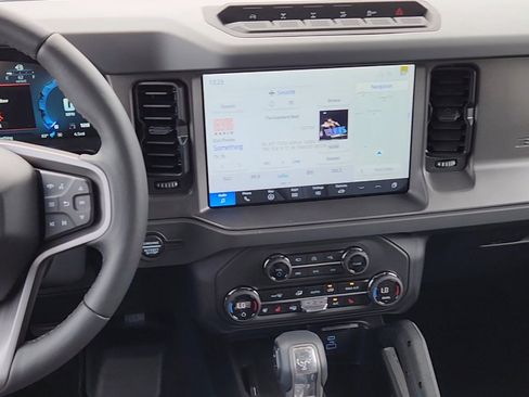 New 2025 Ford Bronco Badlands image 17