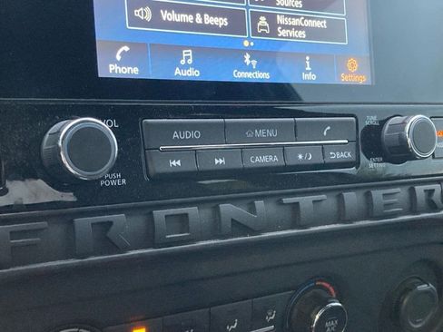 Used 2025 Nissan Frontier S image 24