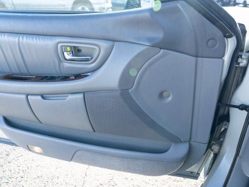 Used 2000 Toyota Avalon XLS image 22