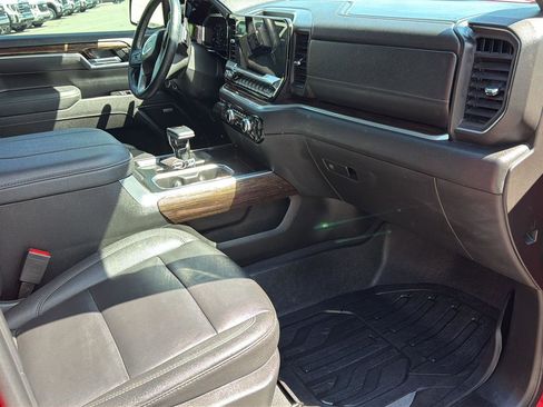 Used 2026 GMC Sierra 1500 Elevation w/ Elevation Premium Package AWD/4WD image 7