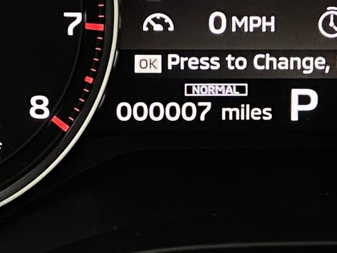 New 2026 Mitsubishi Outlander ES image 17