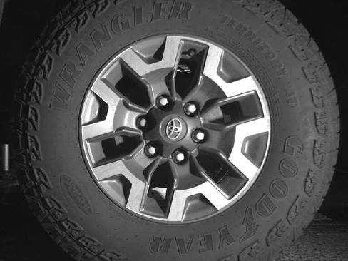 Used 2023 Toyota Tacoma TRD Off-Road image 12