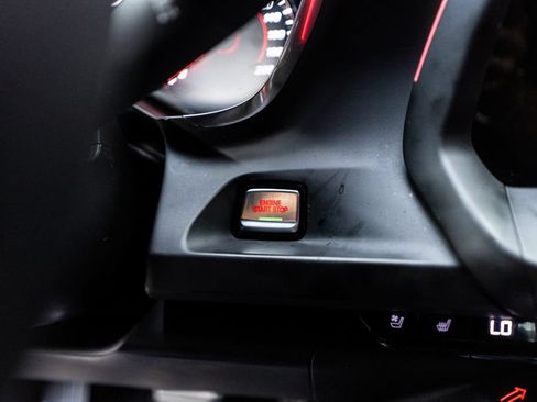 Used 2018 Chevrolet Camaro ZL1 RWD image 30