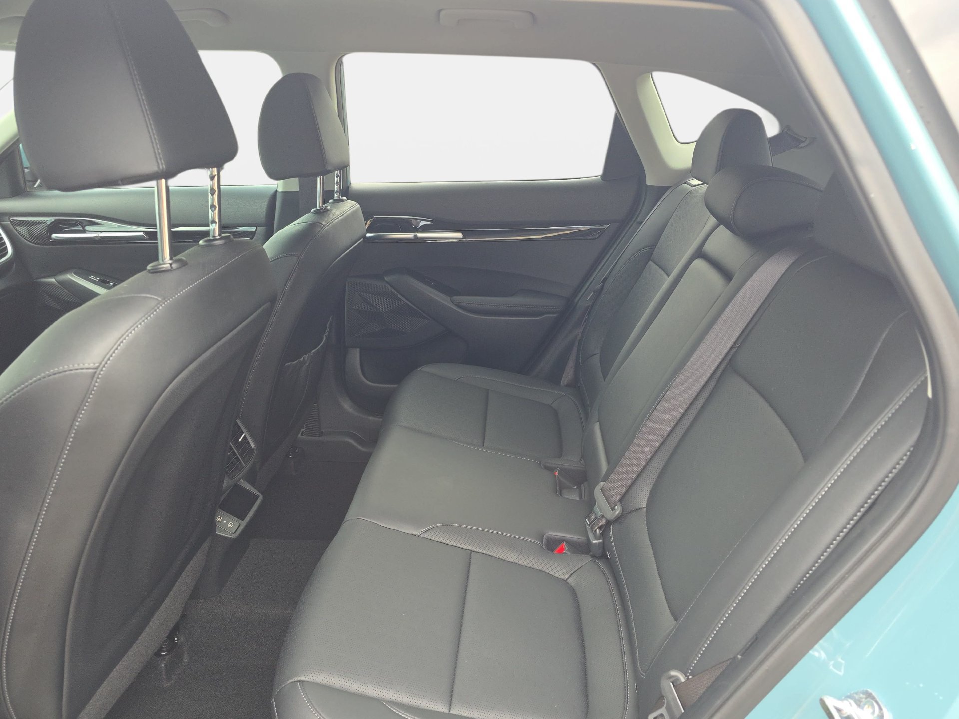 Used 2024 Kia Seltos EX FWD image 13