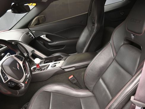 Used 2017 Chevrolet Corvette Z06 w/ Z07 Performance Package image 28