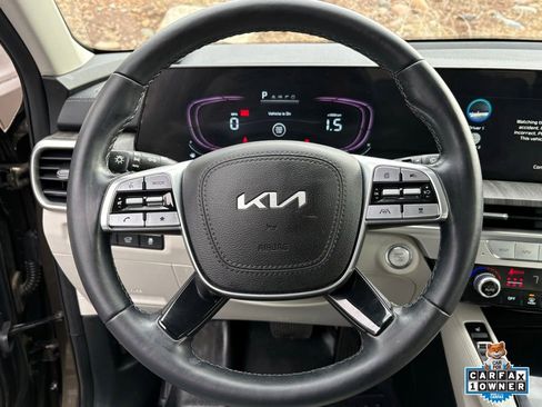 Used 2023 Kia Telluride EX image 4