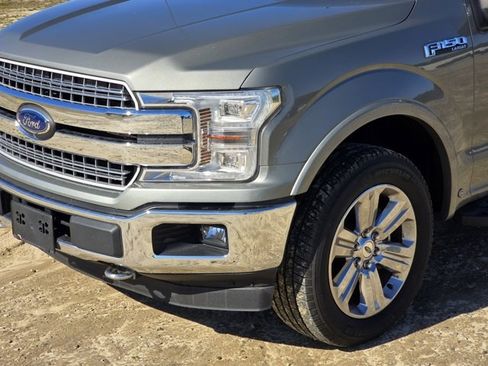 Used 2019 Ford F150 Lariat w/ Equipment Group 502A Luxury image 3
