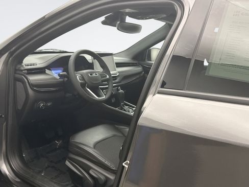 Used 2022 Jeep Compass Latitude w/ Sun and Sound Group AWD/4WD image 10