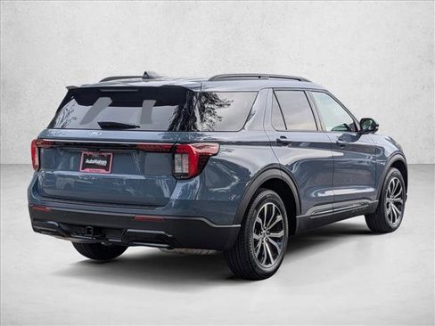 New 2026 Ford Explorer ST-Line image 2