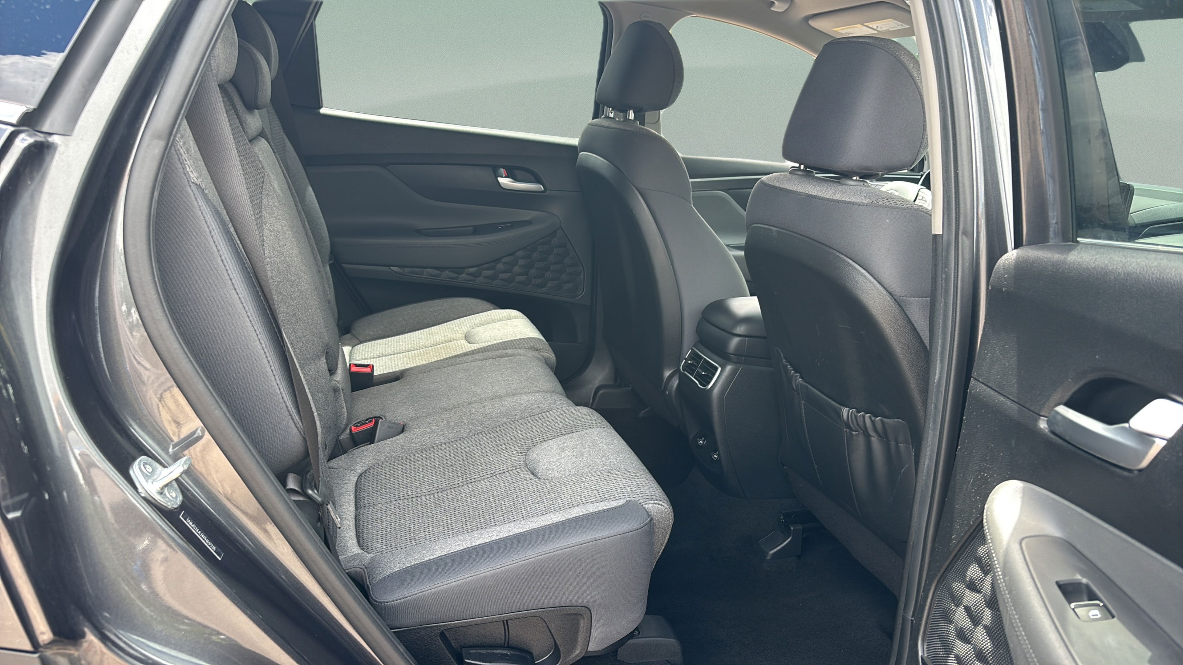 Used 2023 Hyundai Santa Fe SEL FWD image 20