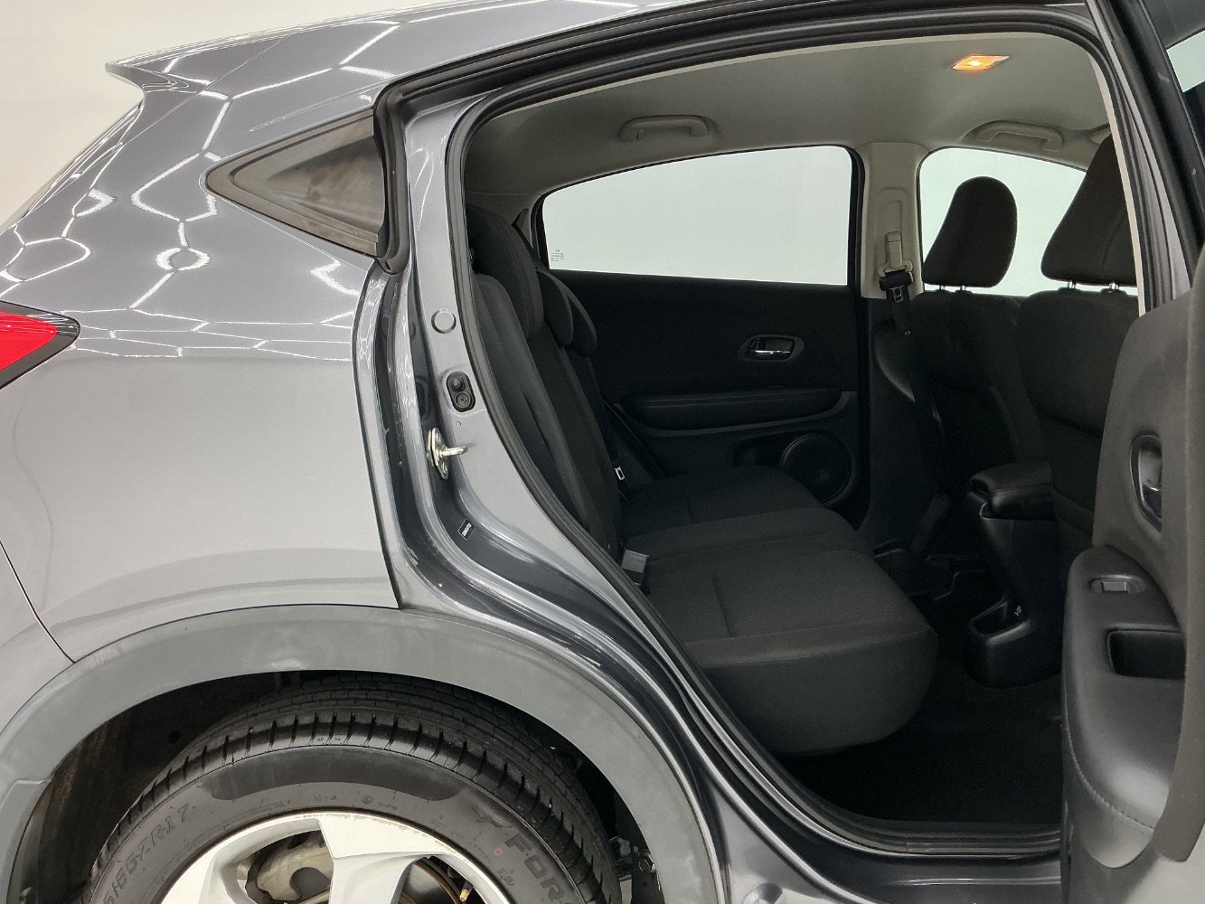 Used 2018 Honda HR-V LX image 21