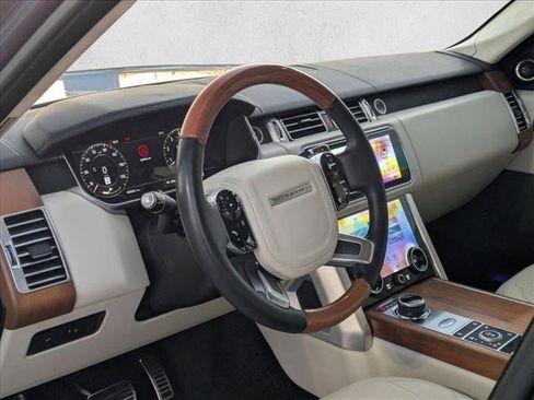 Used 2022 Land Rover Range Rover Westminster Edition image 8