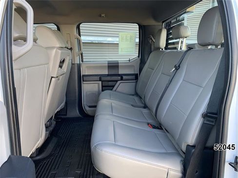 Used 2022 Ford F550 4x4 Crew Cab Super Duty w/ Power Equipment Group image 22