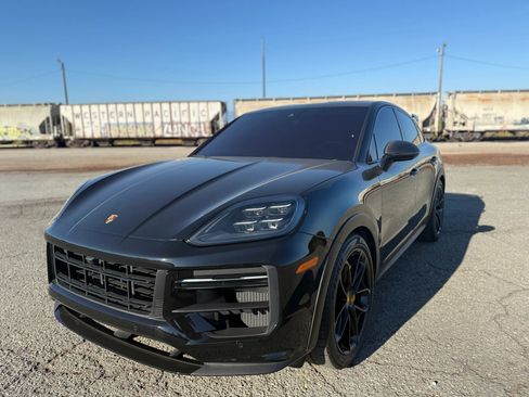 Used 2024 Porsche Cayenne Turbo GT image 1