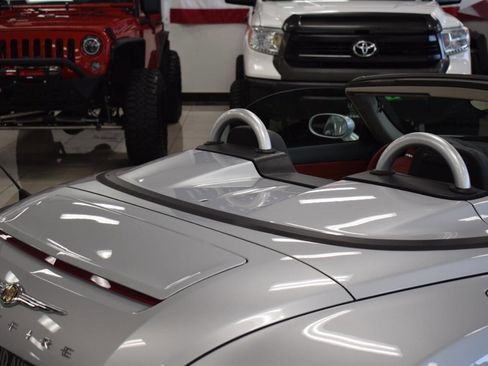 Used 2008 Chrysler Crossfire Limited image 23