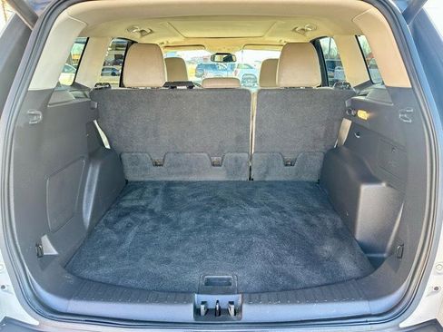 Used 2018 Ford Escape Titanium w/ Ford Safe & Smart Package image 7