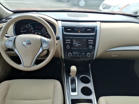 Used 2015 Nissan Altima 2.5 SV image 7