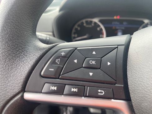 Used 2025 Nissan Altima 2.5 SV image 8