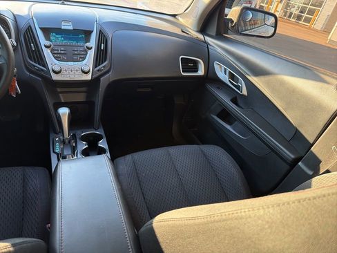 Used 2013 Chevrolet Equinox LS image 19