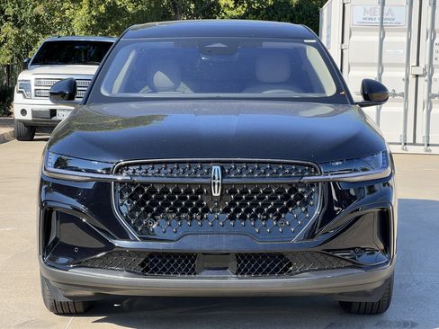 New 2025 Lincoln Nautilus Premier w/ Equipment Group 102A image 13