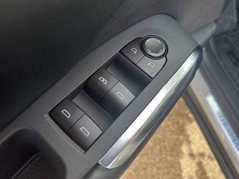 New 2026 Chevrolet Traverse Z71 w/ Enhanced Driving Package image 10