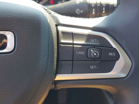 Used 2022 Jeep Compass Latitude image 24