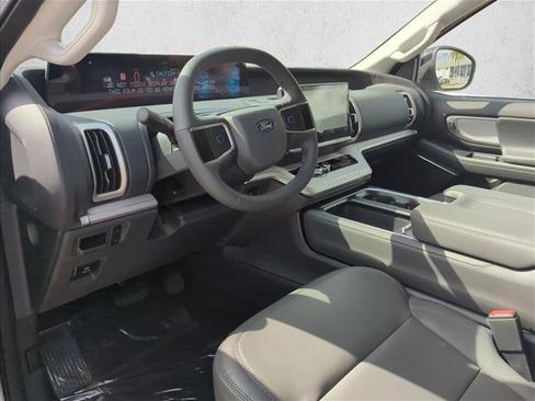 New 2026 Ford Expedition Active RWD image 3