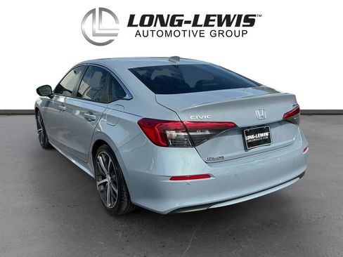 Used 2024 Honda Civic Touring image 4