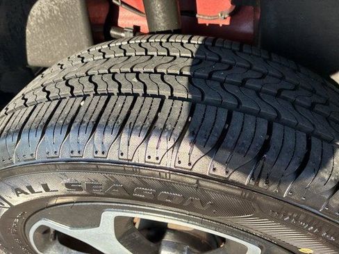 Certified 2020 Jeep Renegade Trailhawk image 16