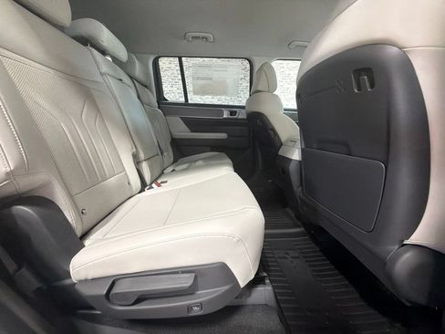New 2027 Hyundai Santa Fe SEL FWD image 13