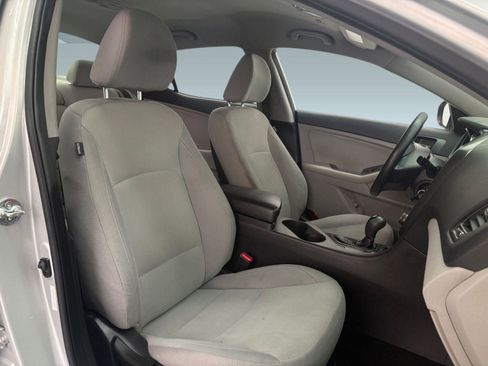 Used 2012 Kia Optima LX image 21