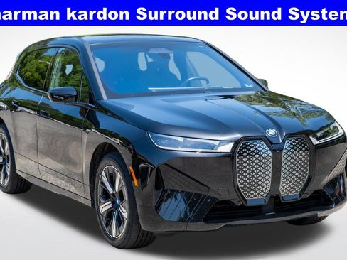 Used 2024 BMW iX xDrive50 w/ Sport Package AWD/4WD image 10