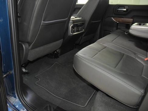 Used 2022 Chevrolet Silverado 3500 High Country image 44