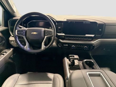 Used 2022 Chevrolet Silverado 1500 LTZ AWD/4WD image 22