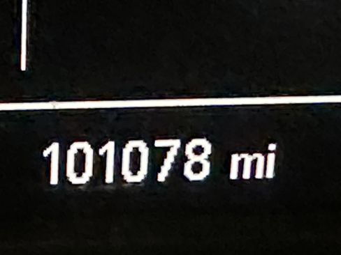 Used 2017 Chevrolet Cruze Premier image 23