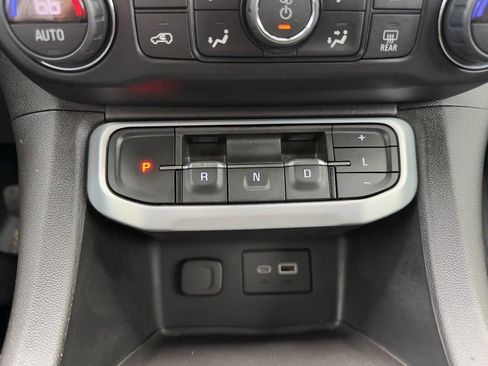 Used 2021 GMC Acadia SLE w/ Driver Convenience Package AWD/4WD image 12