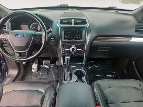Used 2016 Ford Explorer Limited w/ Equipment Group 301A AWD/4WD image 10